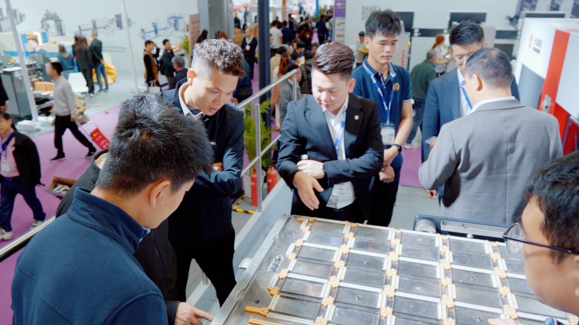 聚焦華南展｜長榮產(chǎn)品+智能化雙賦能，有恒新品亮相，展臺熱度拉滿